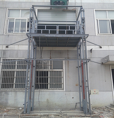 導(dǎo)軌式升降機